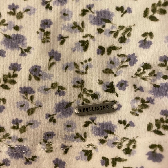Hollister floral halter top - Picture 3 of 3